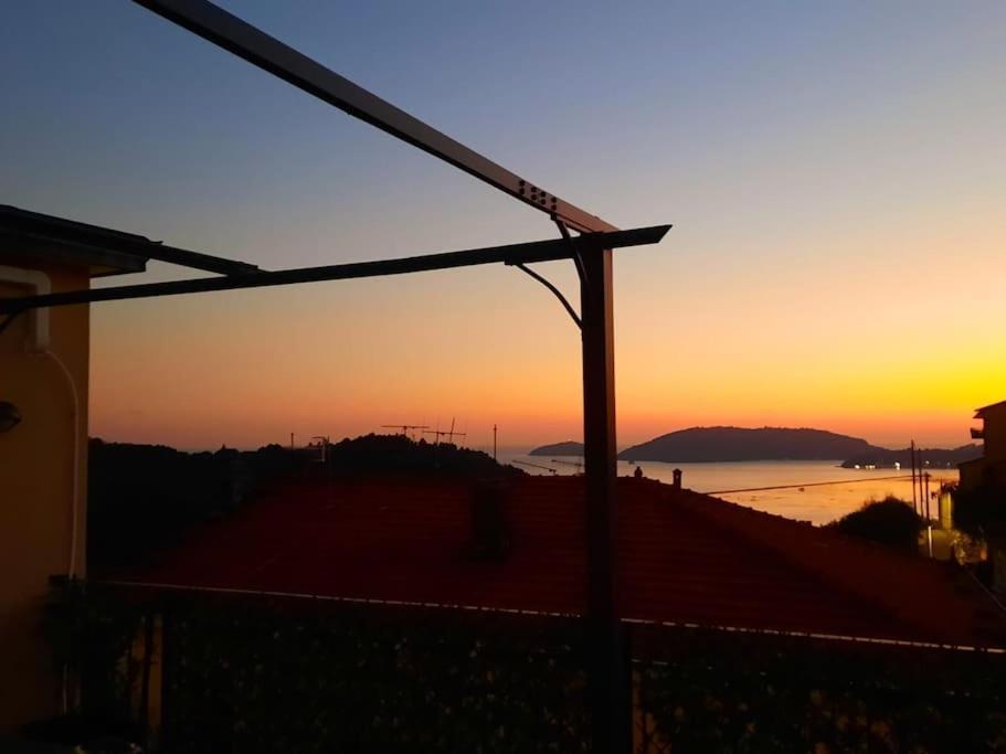 Ferienwohnung La Terrazza Sul Golfo Dei Poeti Con Vista Mare Pitelli Exterior foto